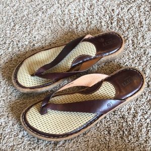 Born Womens Flip Flops